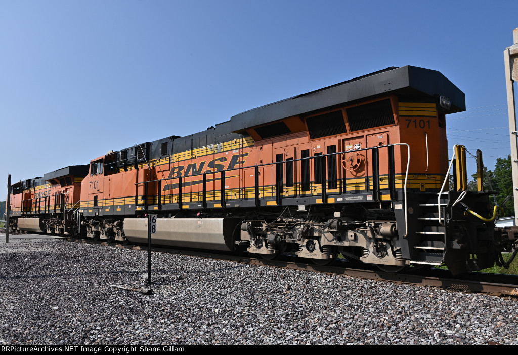 BNSF 7101 Roster shot